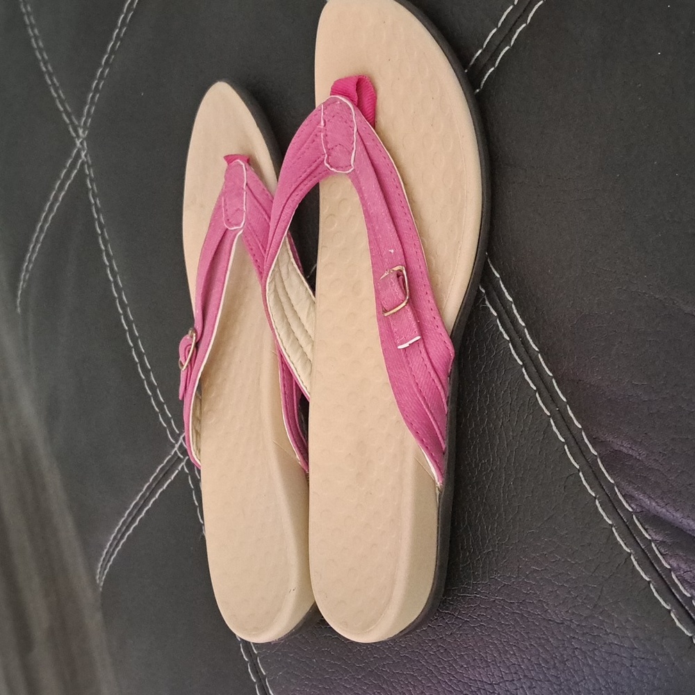 New vionic sandals